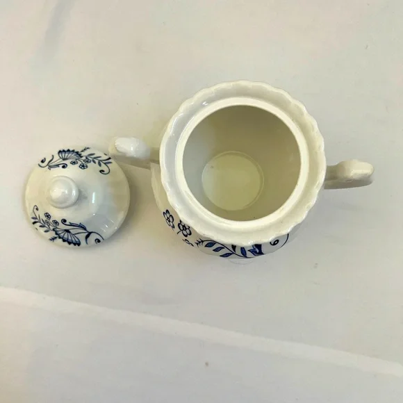 J & G Meakin LEGATO Creamer AND Sugar Bowl With Top Classic White & Blue England - Picture 9 of 15